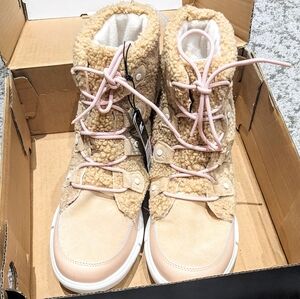 New Sorel Women’s Explorer II Joan Cozy Shearling Boot 10 RARE